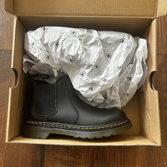 Dr. Martens Kid's Collection 2976 Junior Chelsea Boot (Little Kid/Big Kid) Sz 13 - Picture 4 of 11